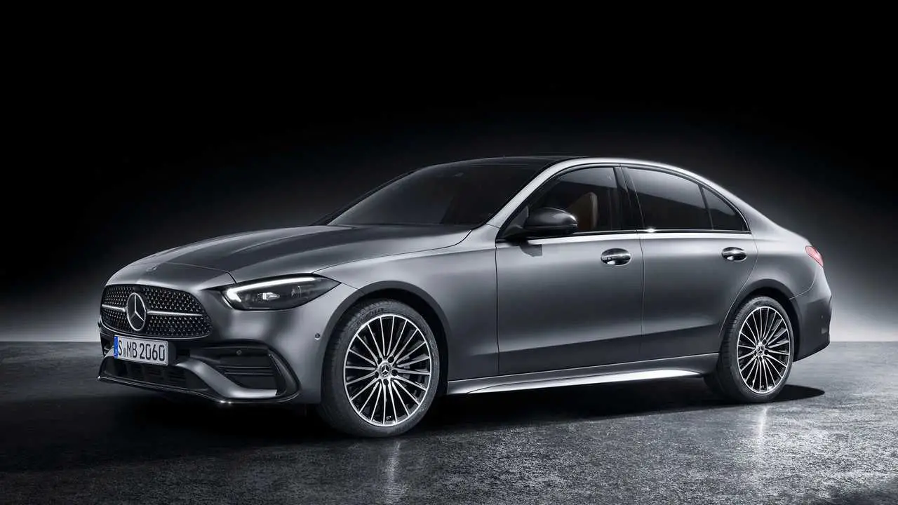 Mercedes-Benz-AMG-C-CLASS-2022-featured