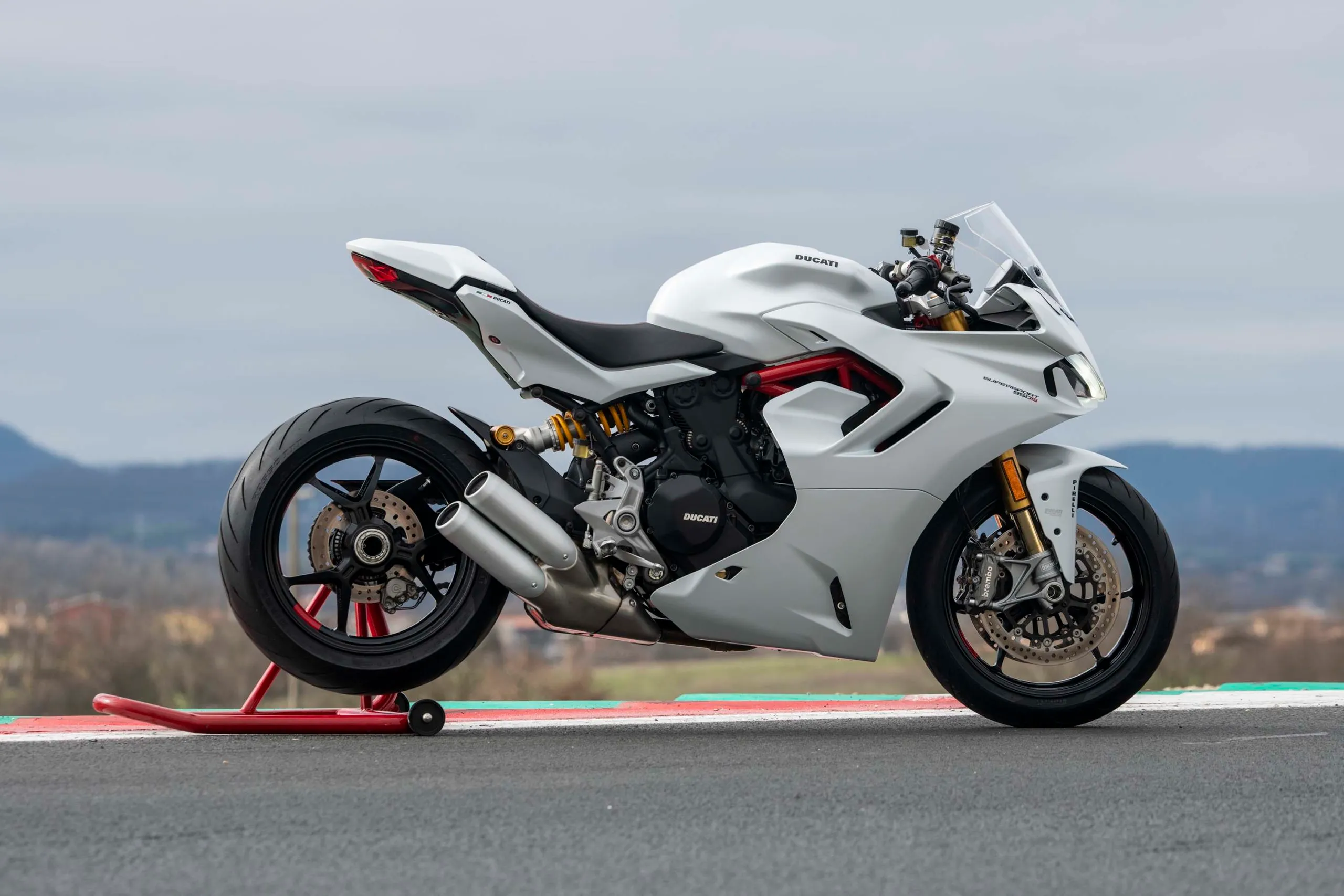 Ducati Supersport 950 2023 featured