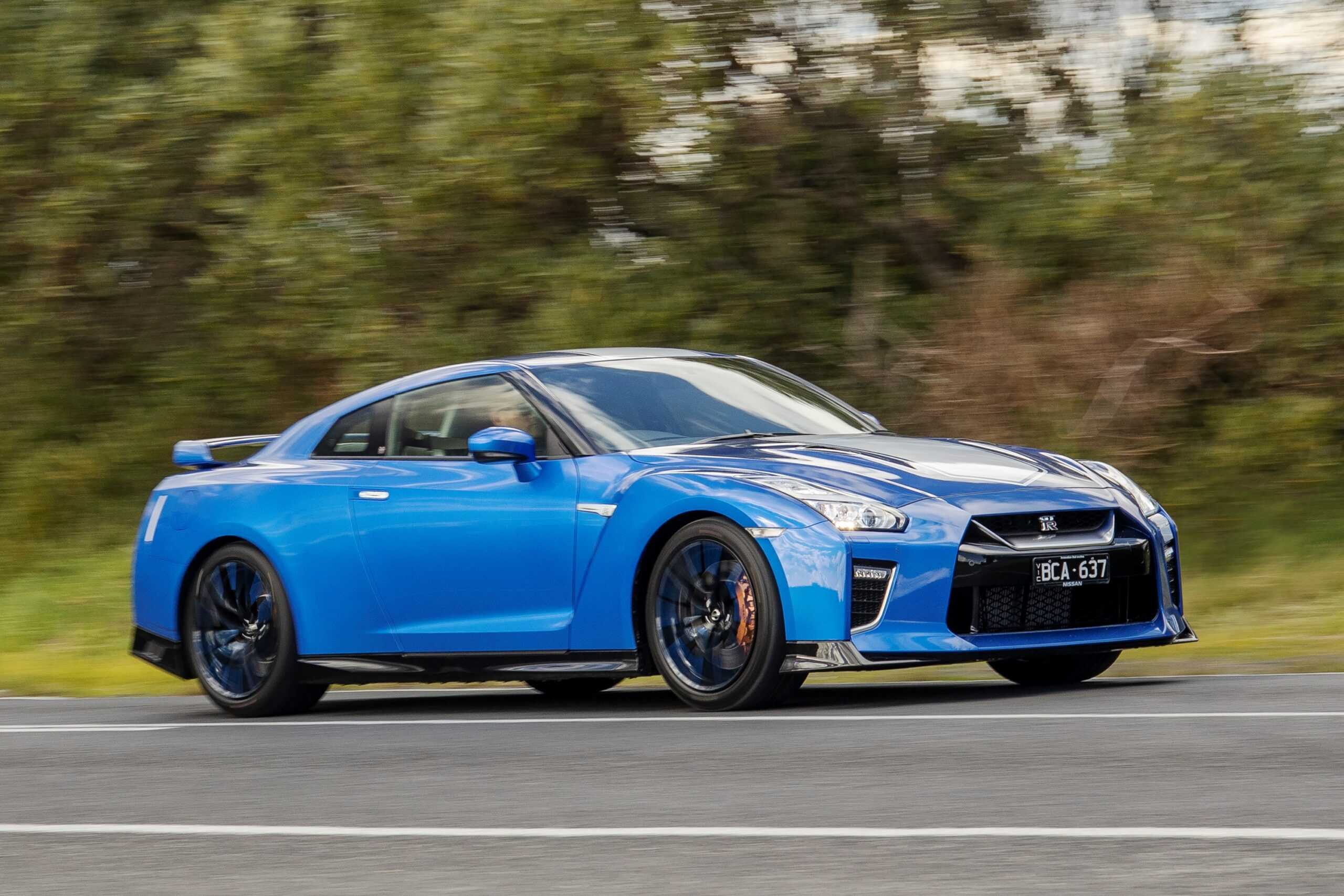 Nissan GT-R 2019 featured