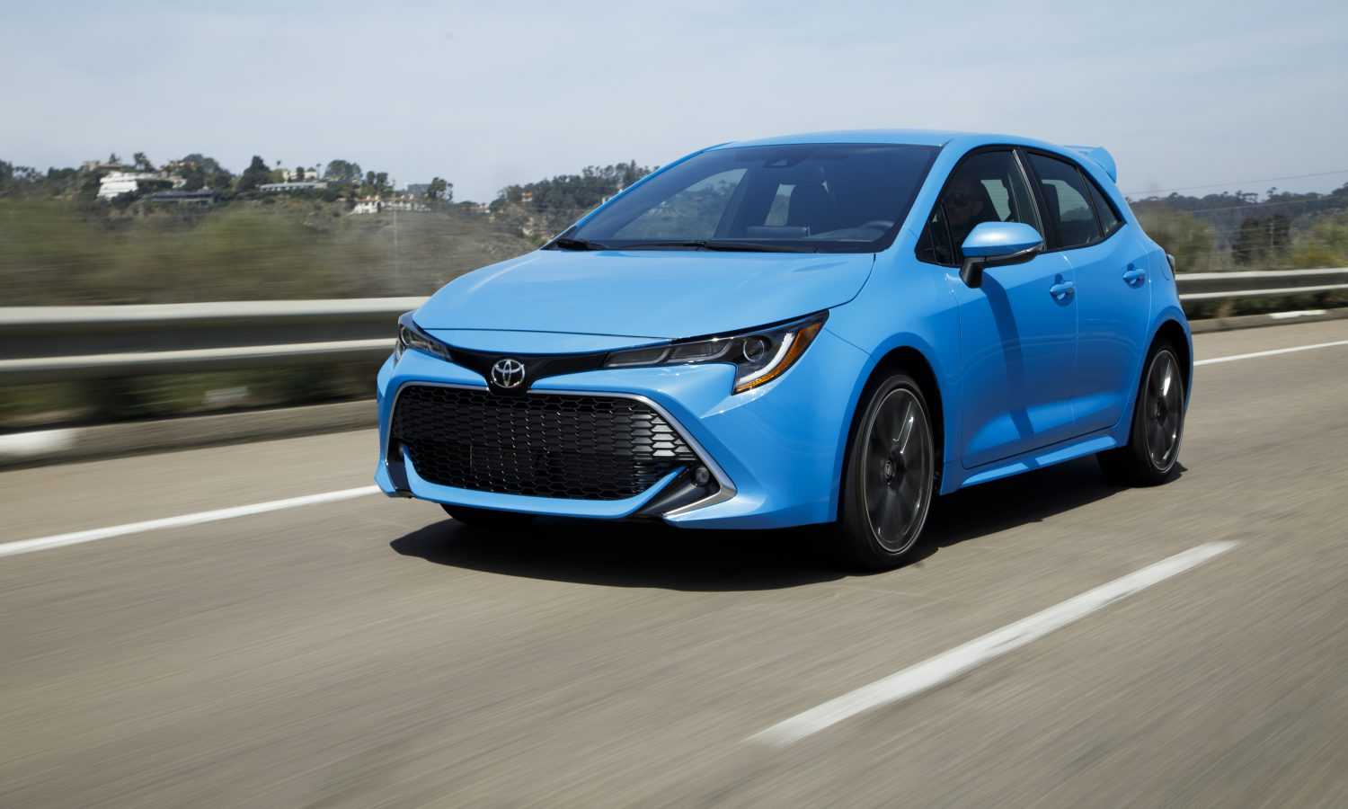 Toyota Corolla Hatchback 2019 User Manual-featured
