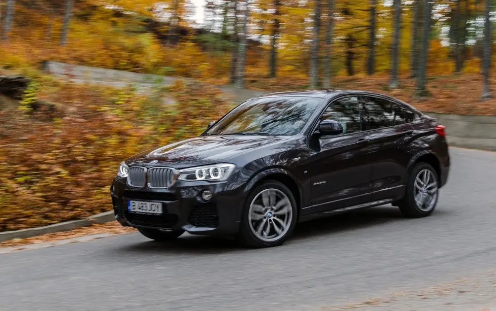 2016 BMW X4 featured
