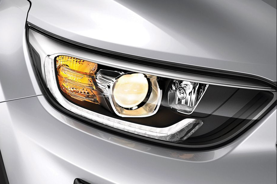2022-KIA-STONIC-Specs-Price-Features-Milage-Headlight