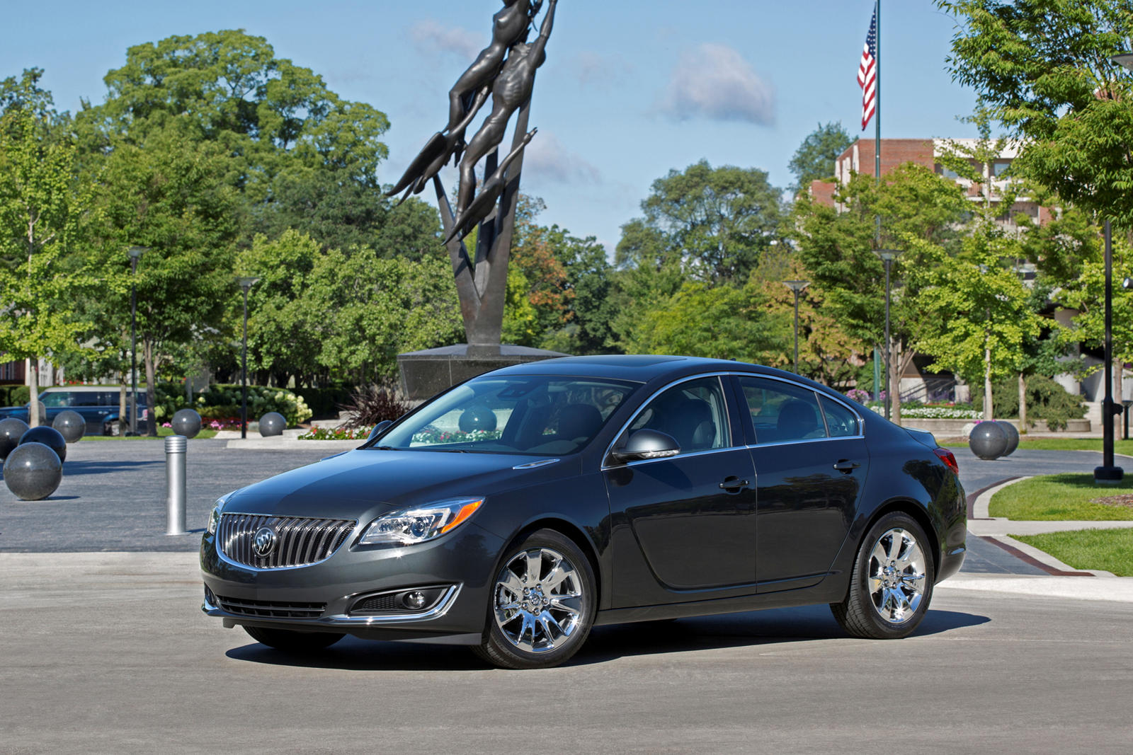Buick Regal 2015 featured