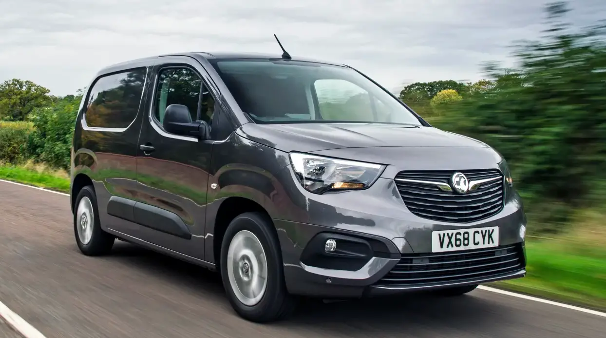 2020 Vauxhall Combo E-featured