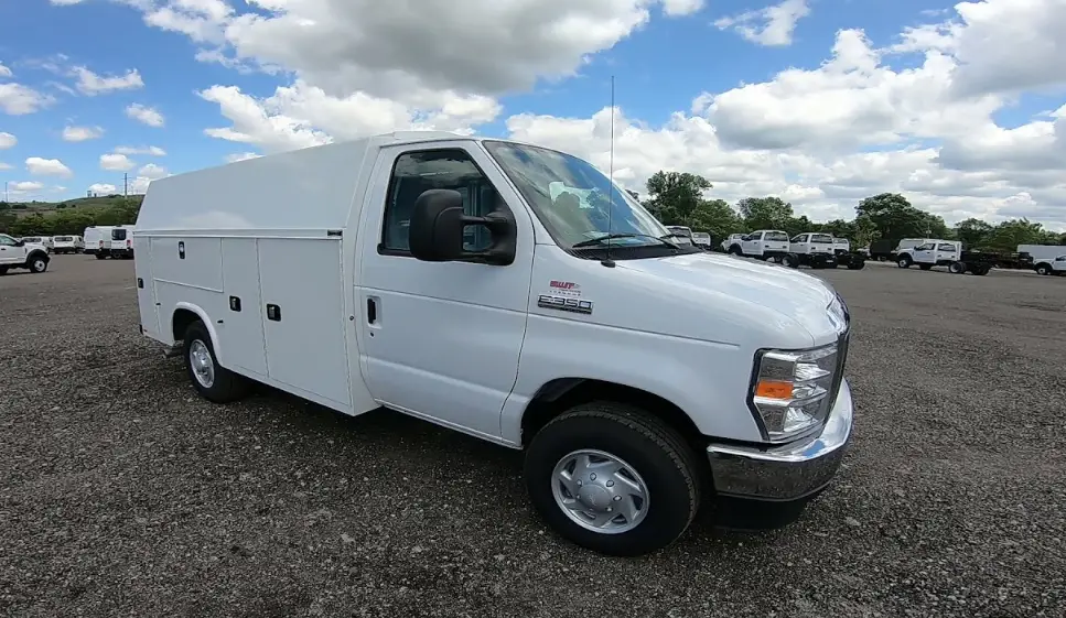 2022 FORD E-350 Featured