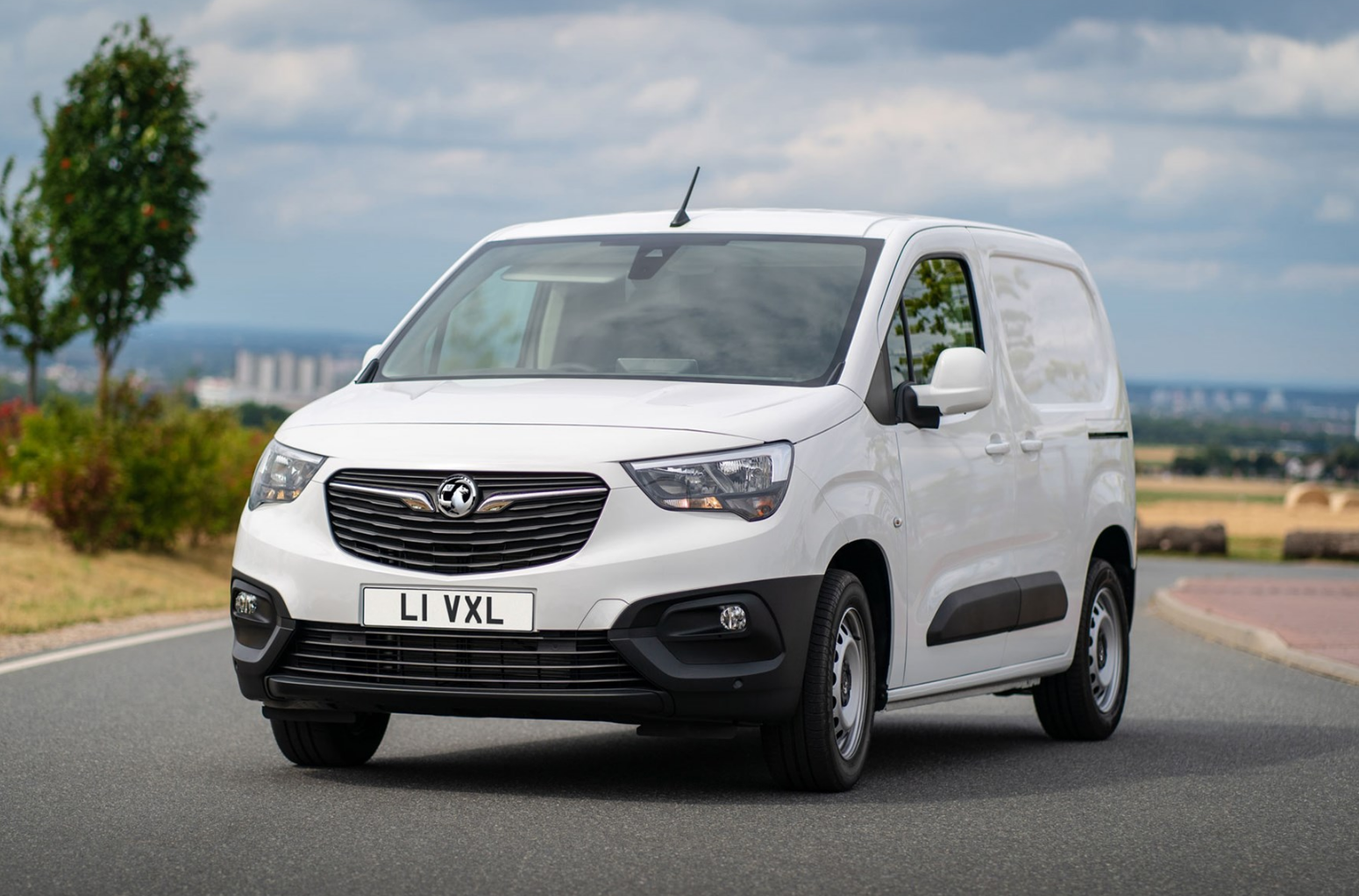 2023 Vauxhall Combo E-featured