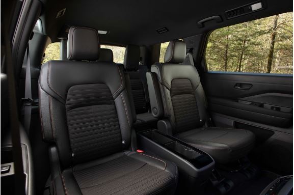 Nissan-Pathfinder-Interior-seats