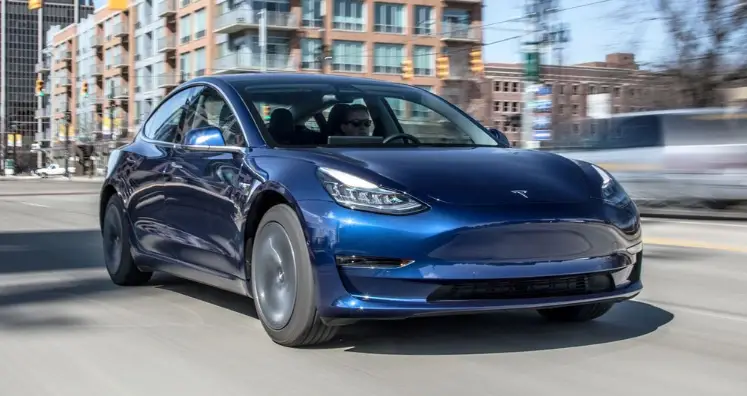 2018-Tesla-Model-3-featured