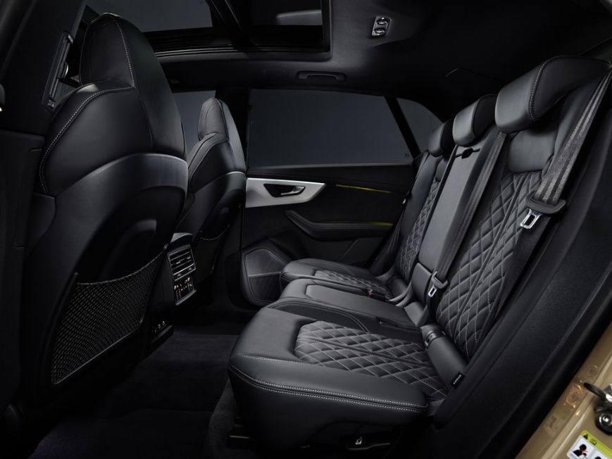 2023- SQ8- Specs -Price- Features- Mileage -and -Torque- BACK SEATING