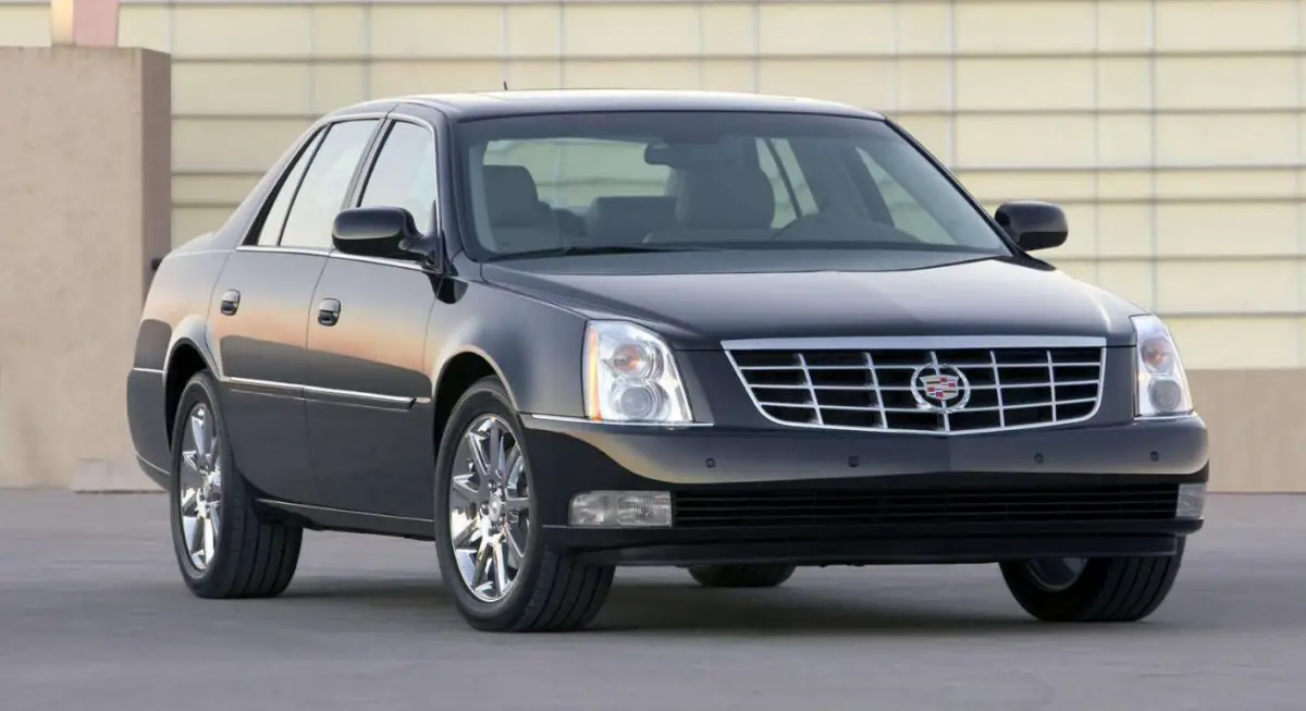 2010 Cadillac DTS -featured