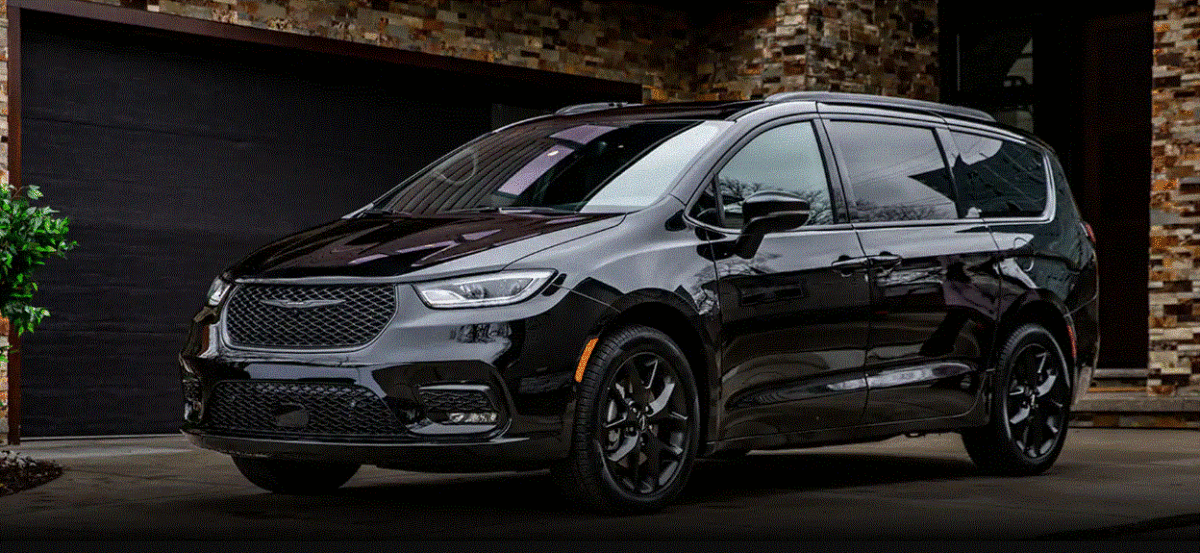 2024 Chrysler Pacifica featured
