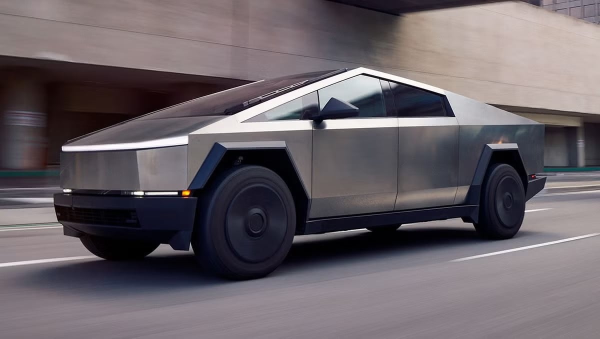 Tesla Cybertruck 2025 en vedette