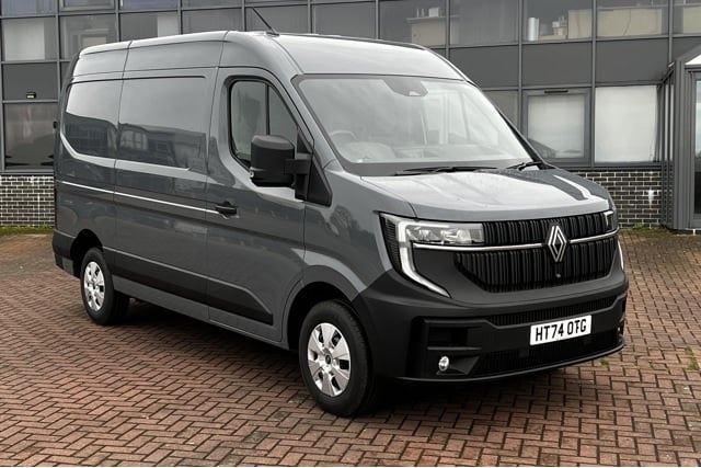 2025 Renault Master-Featured