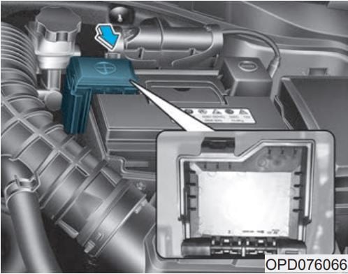 Hyundai-Elantra-GT-2018–2020-Engine-Compartment-Fuse-Box-Location-Battery-Terminal