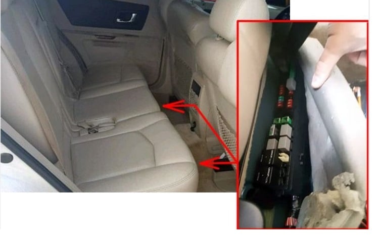 Cadillac-SRX-2004-2009-PASSENGER-COMPARTMENT-LOCATION